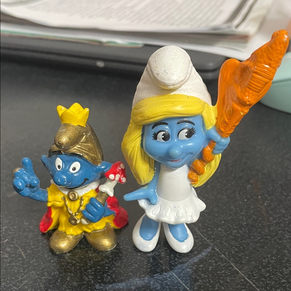 Smurfs Blue and Gold Toy Figures set